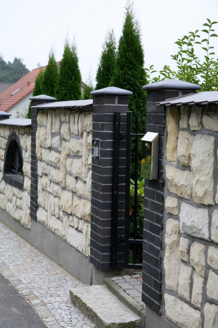 gard de piatră naturală