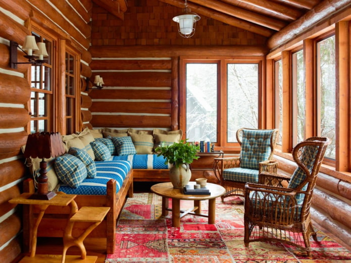 mobles de fusta per a una residència d’estiueig
