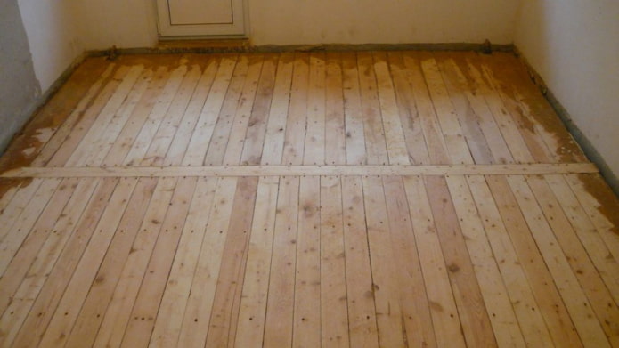 podea veche din lemn