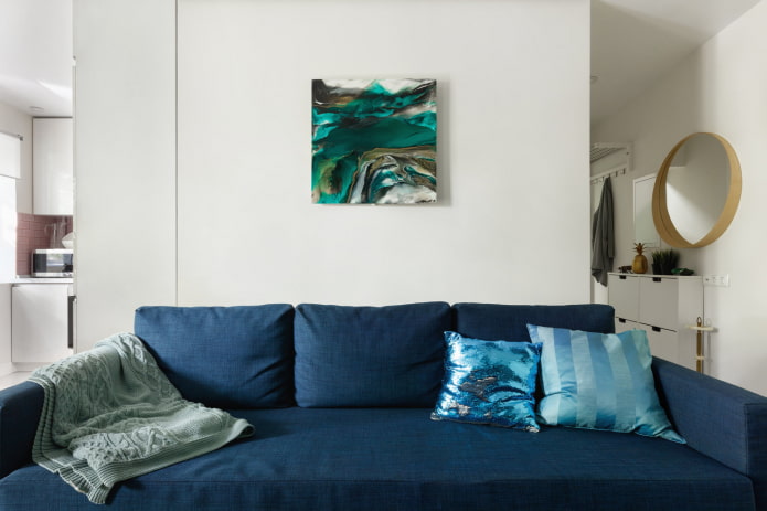 Dīvāns, interjera krāsošana