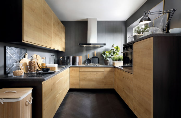 cucina nera con legno