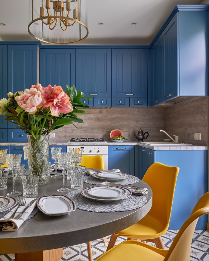 dapur kuning-biru