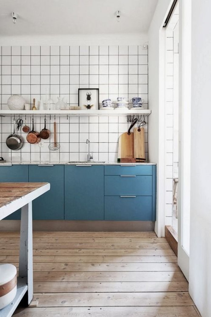 modrá škandinávska kuchyňa