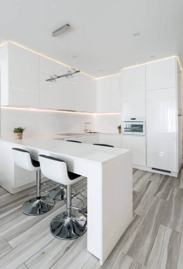 baltos virtuvės minimalizmas