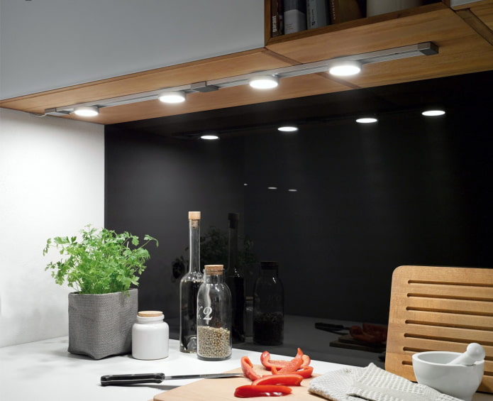 lampy pro kuchyňské skříňky