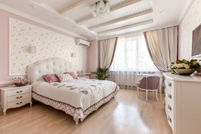 dekorative hvide bjælker i soveværelset