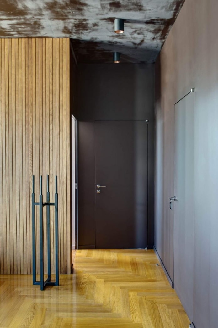 korytarz z sekretnymi drzwiami