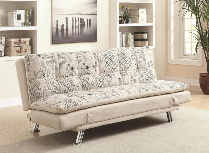 ελαφρύς καναπές στο σαλόνι