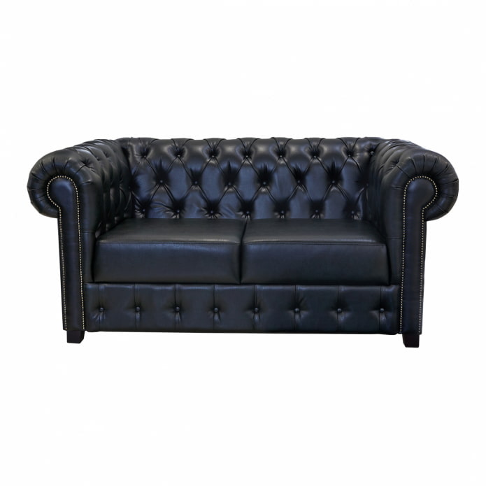 juoda odinė sofa