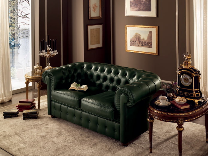 sofà de cuir verd