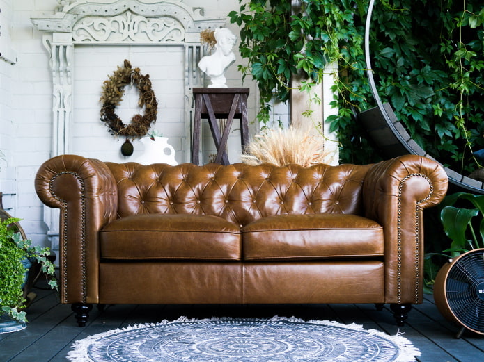 δερμάτινος καναπές chester