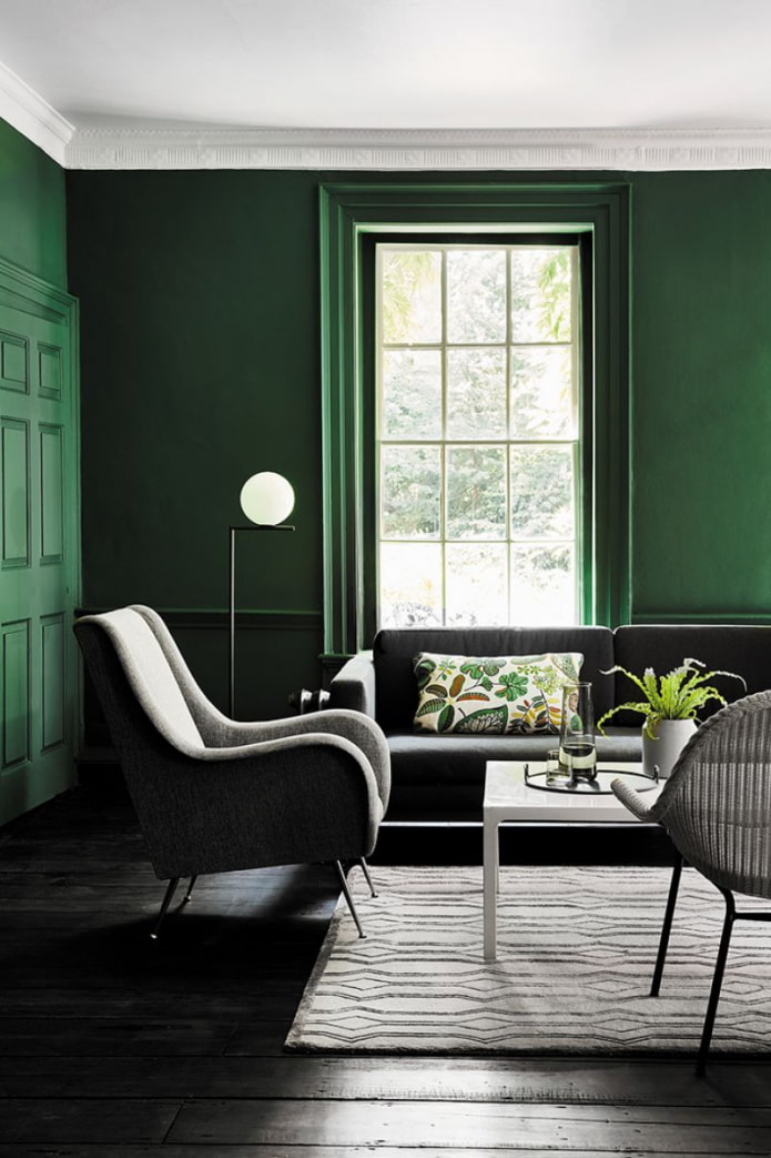 zelené stěny v obývacím pokoji