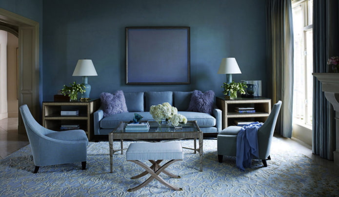 modrý monochromatický interiér
