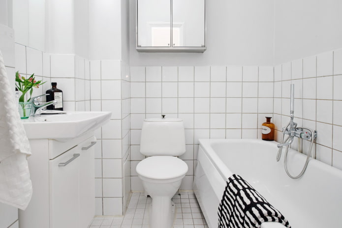 witte kleine badkamer