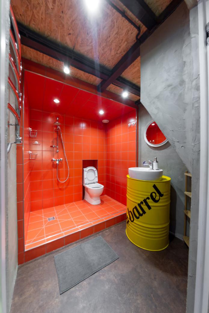 baril jaune dans la conception de salle de bain