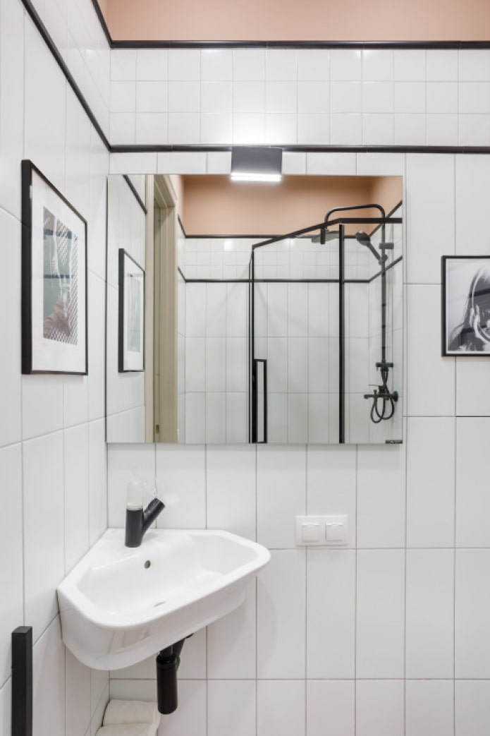 valoisa kylpyhuone moderniin tyyliin