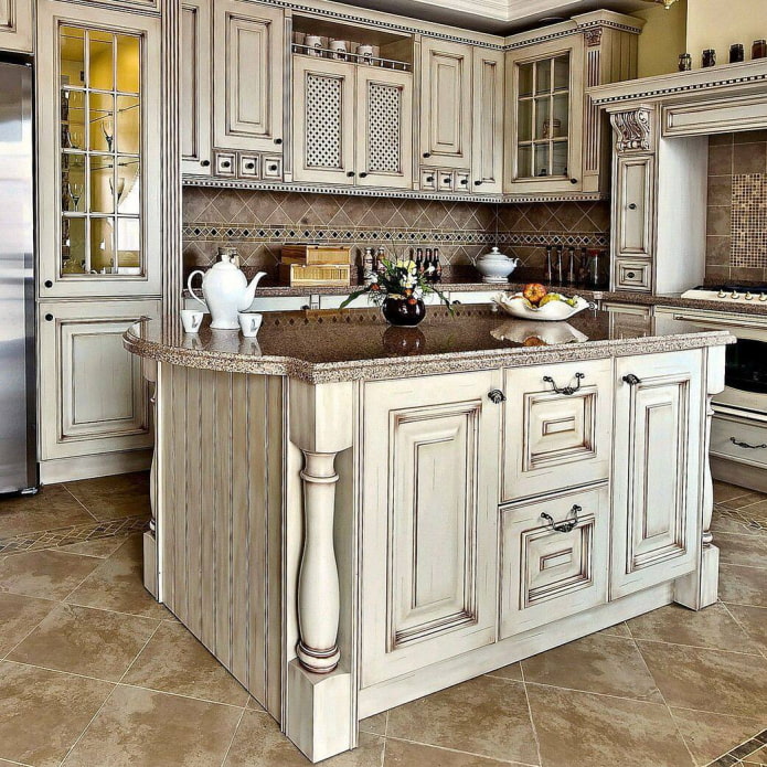 dapur putih dengan patina gelap