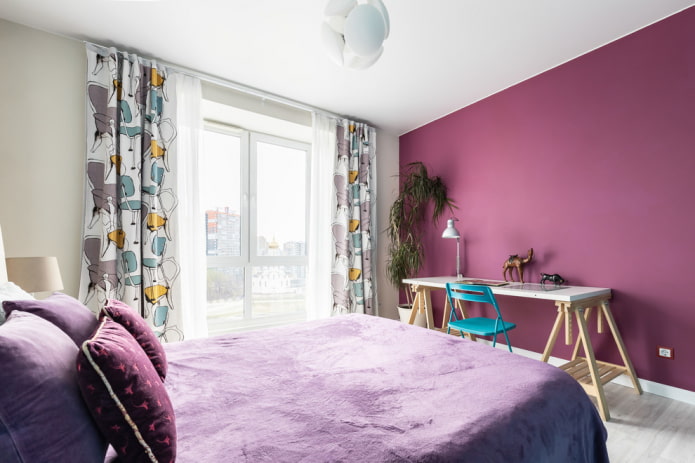 Dormitor violet
