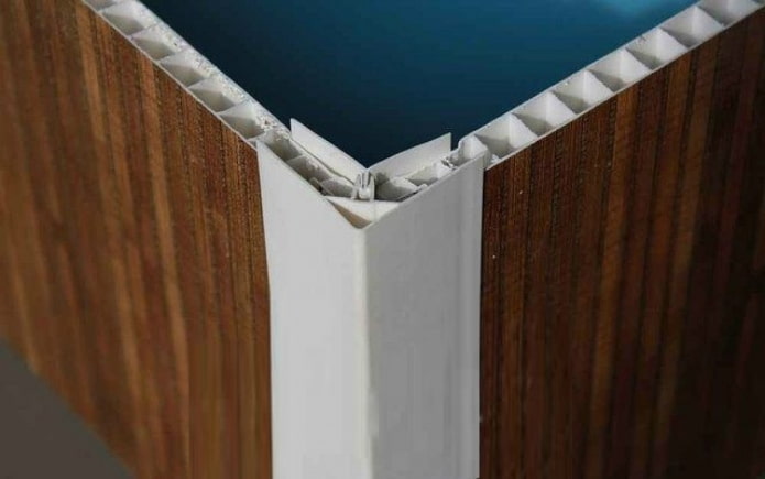 angolo esterno per pannelli in PVC