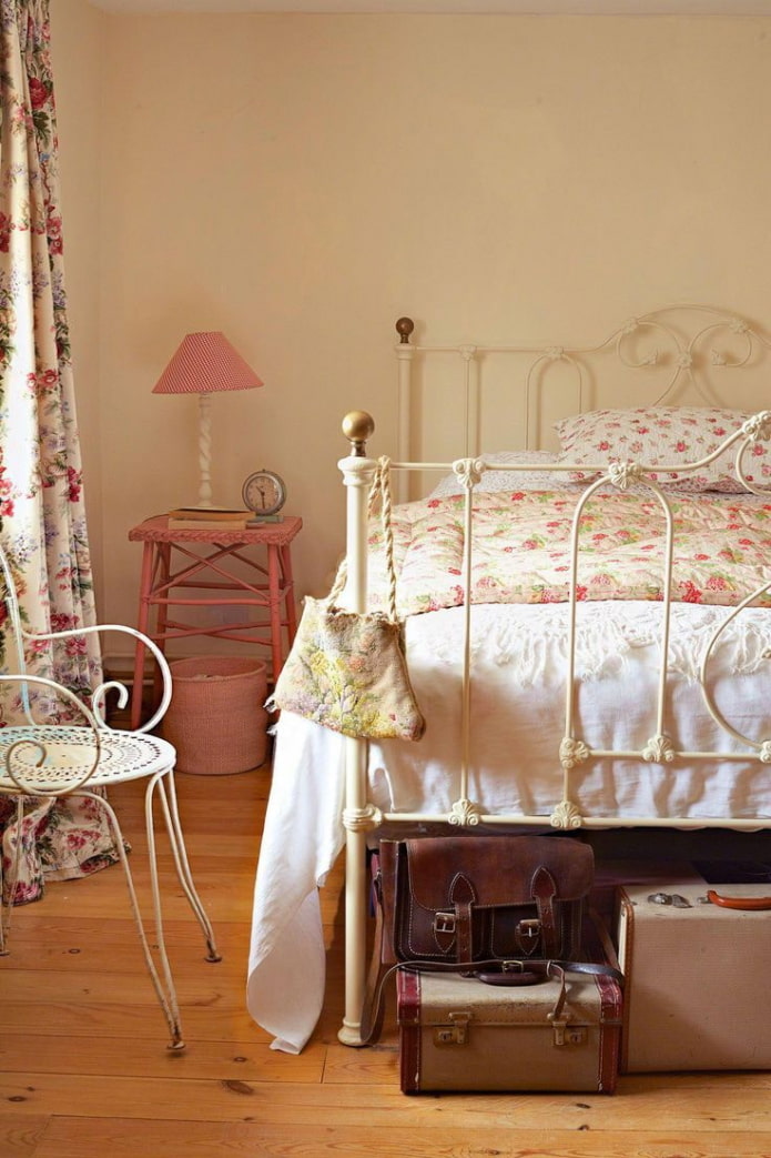 giường sắt rèn phong cách Provence