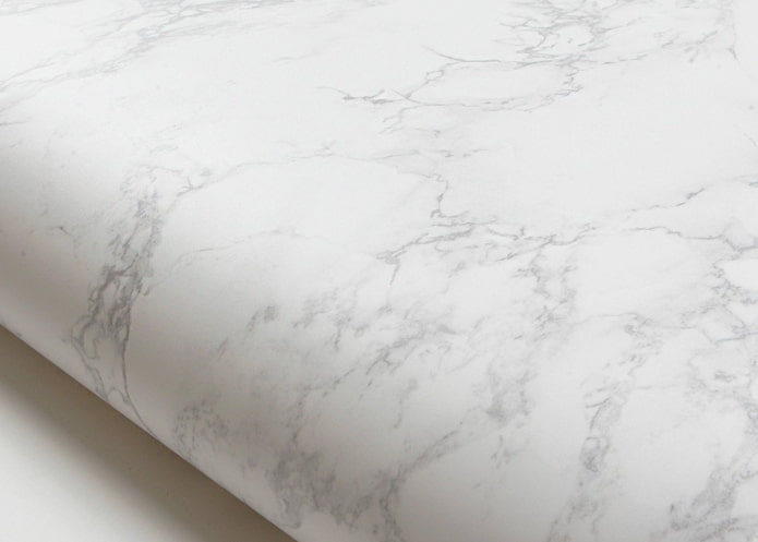tapetes ar marmora faktūru