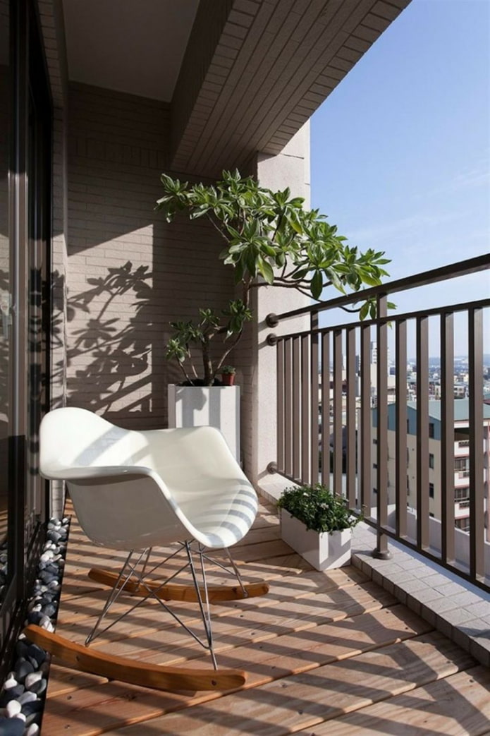 balcon dans le style du minimalisme