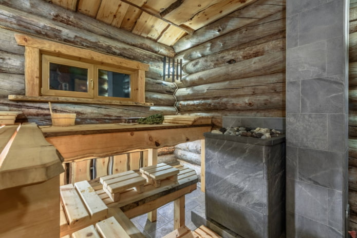 efterbehandling af et badehus fra et tømmerhus