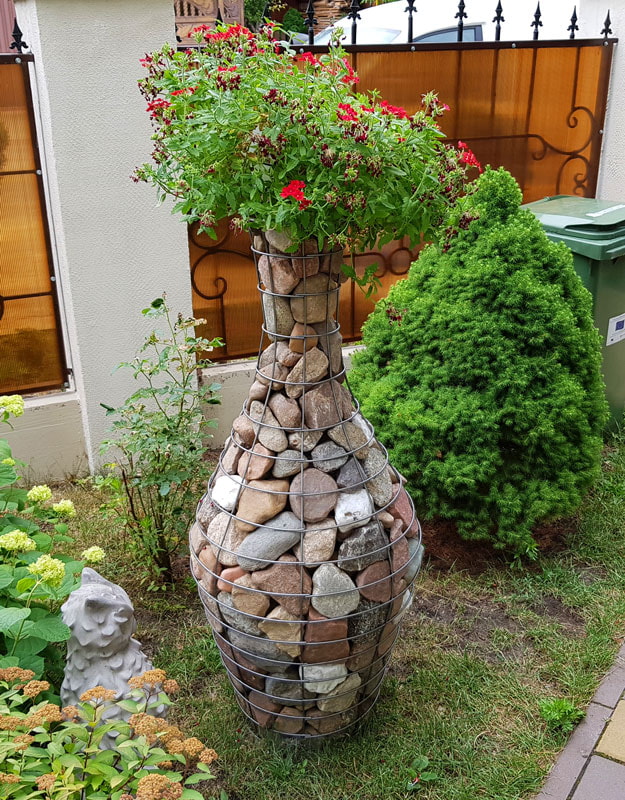 gabion i form af en vase