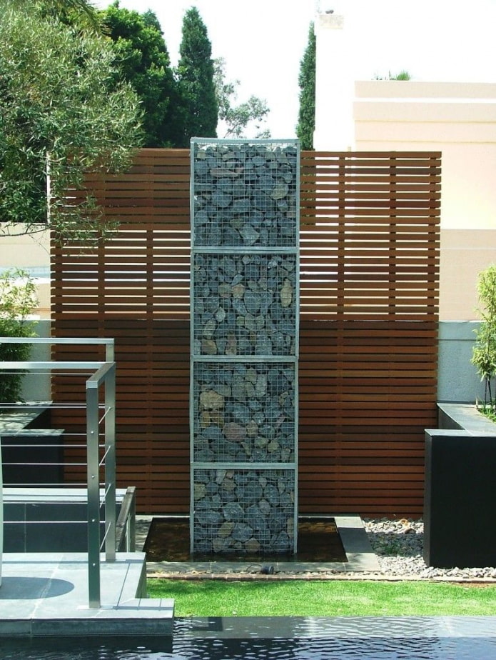 combination of stone and wood in landscape design