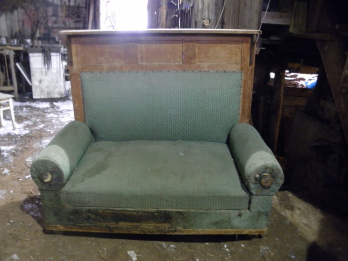 Vintage dīvāns