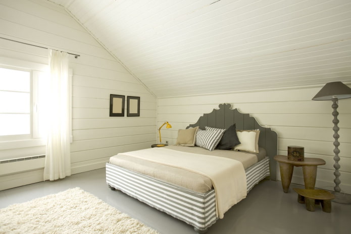 beyaz fıçı tahtası ile yatak odasının döşemesi