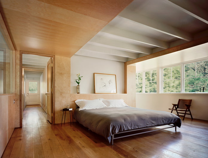 revestiment de paret i sostre de fusta contraxapada al dormitori
