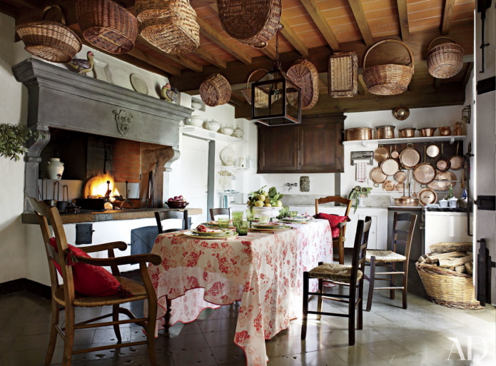 rustikální kuchyňský interiér