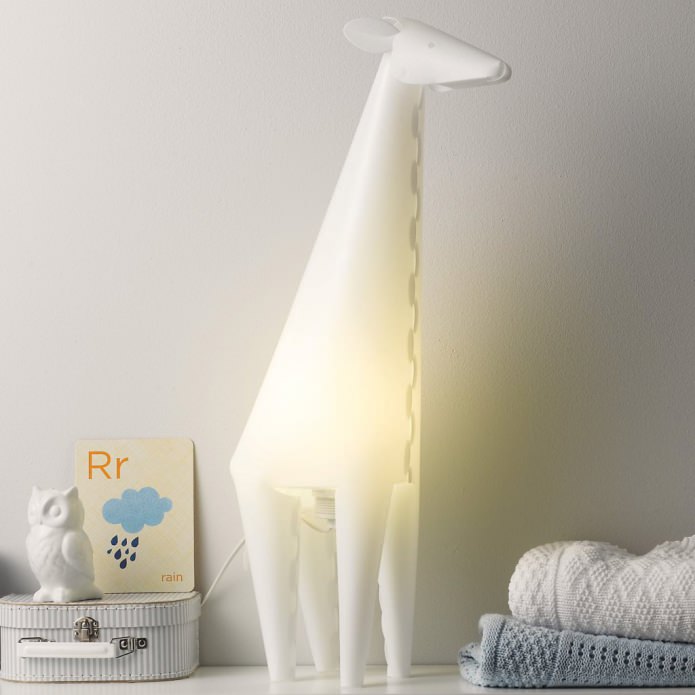 Zürafa şeklinde zemin lambası-gece lambası