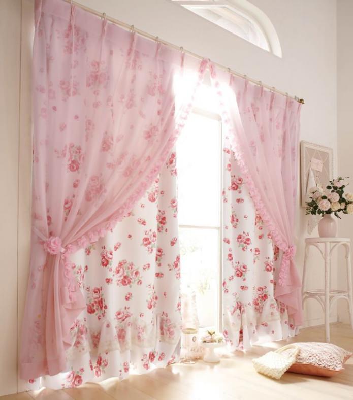 cortines amb roses