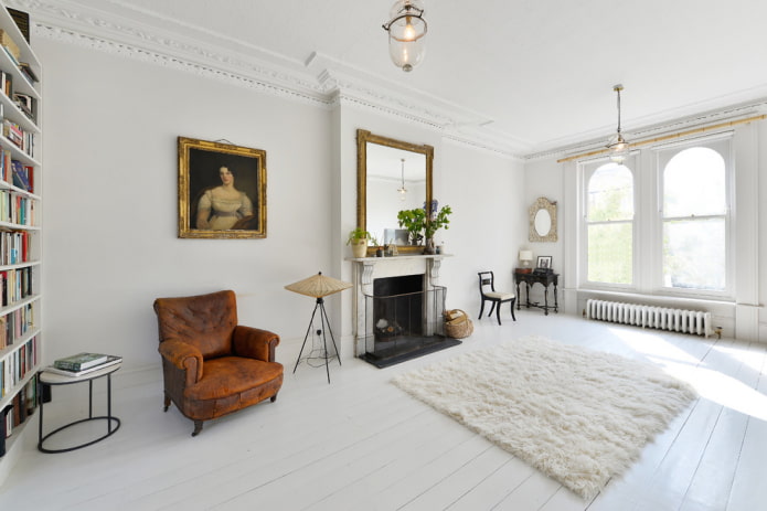 hvidt gulv i det indre af stuen