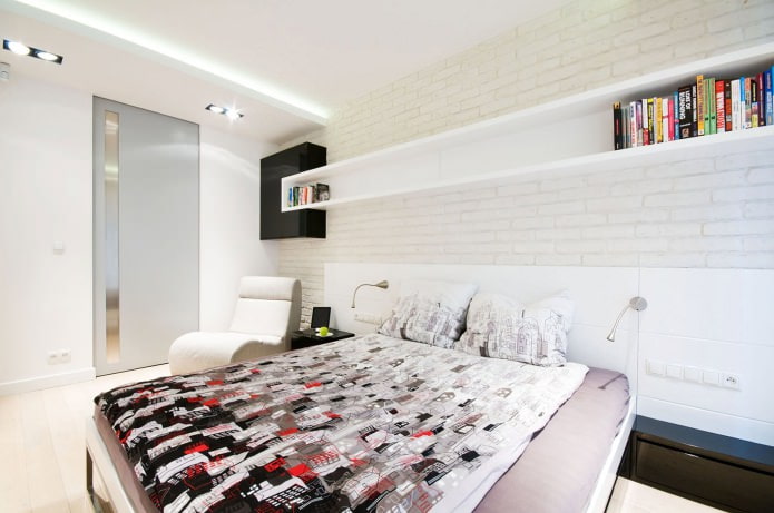 ložnice v designu bytu ve světlých barvách