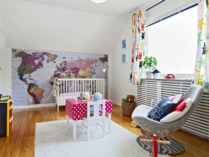 wereldkaart in het interieur van de kinderkamer