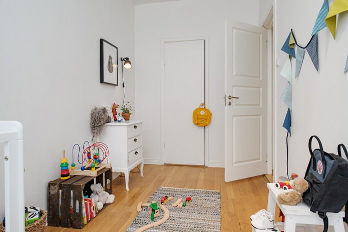 Σουηδική εσωτερική διακόσμηση παιδικού σταθμού για νεογέννητο