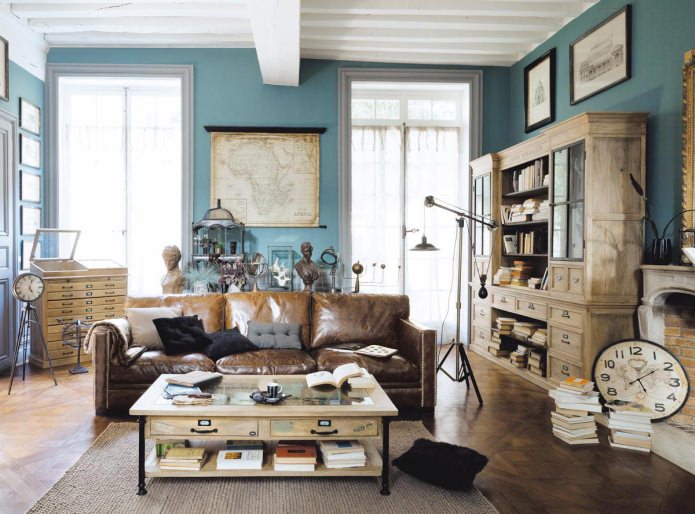 Mavi-kahverengi renkte oturma odası