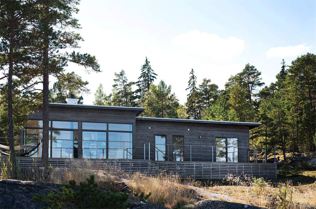 jednopodlažní dům s panoramatickými okny