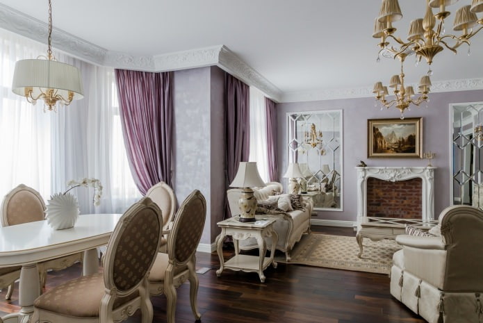 sufragerie în interiorul apartamentului în stil clasic