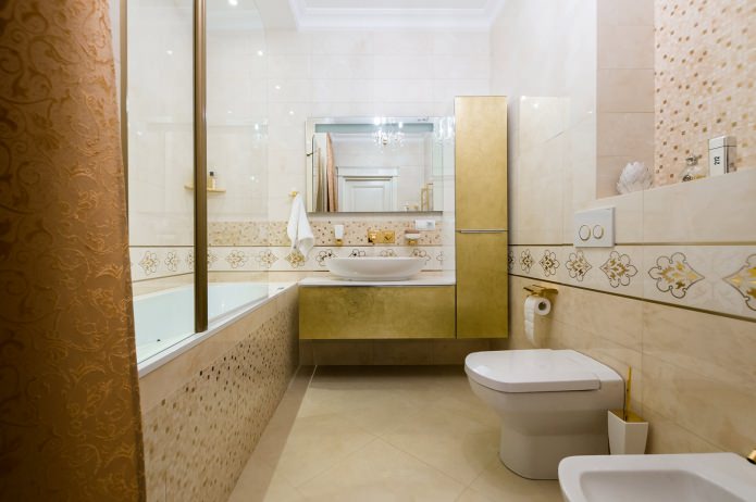 bilik mandi di bahagian dalam apartmen dengan gaya klasik