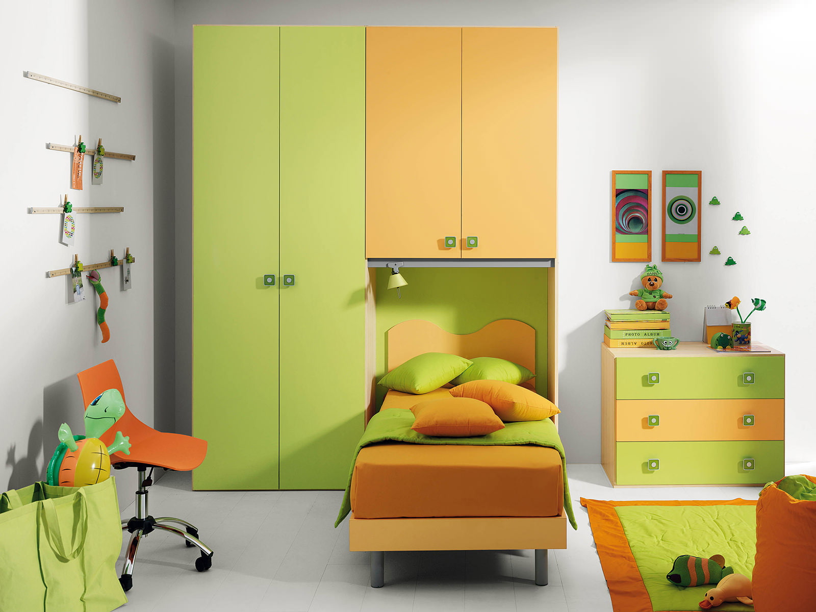 غرفة الأطفال بألوان خضراء