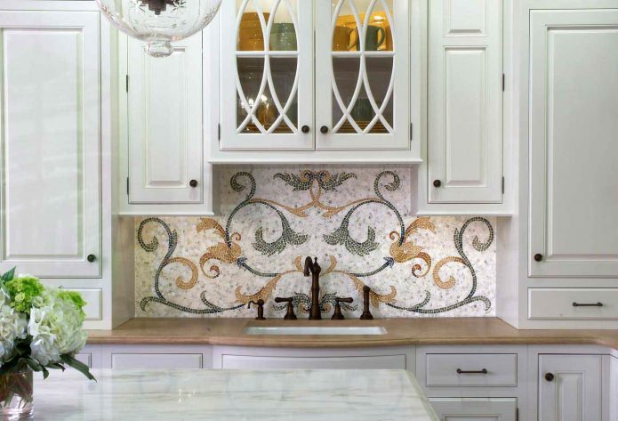 Køkken med mosaikker