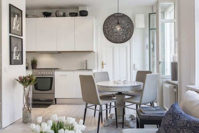 keuken in het Zweedse interieur van een studio-appartement van 34 m². m.