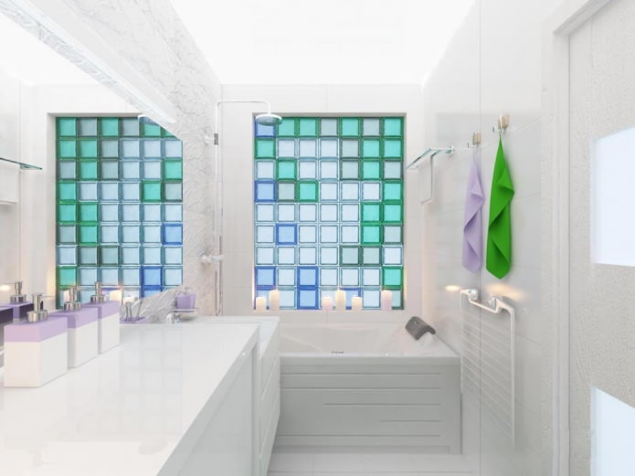 phòng tắm trắng và xanh ngọc