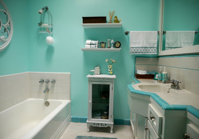 חדר אמבטיה בצבע טורקיז