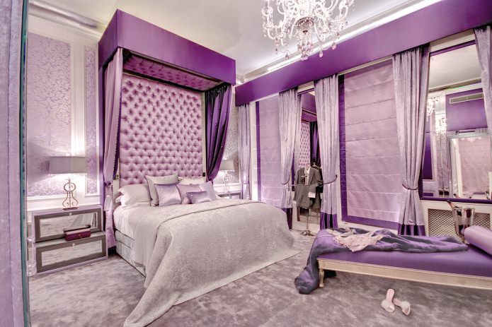 Lila-violetti ylellisen makuuhuoneen sisätiloissa