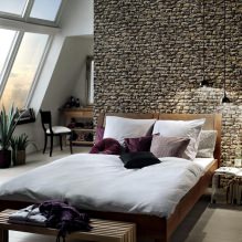 Decoratieve steen in de slaapkamer: kenmerken, foto-1